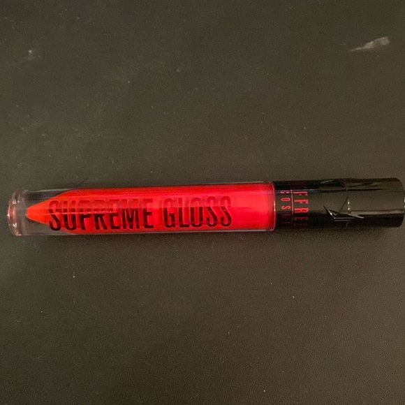 NWOB Jeffree Star Cosmetics Red Supreme Gloss - Picture 1 of 2